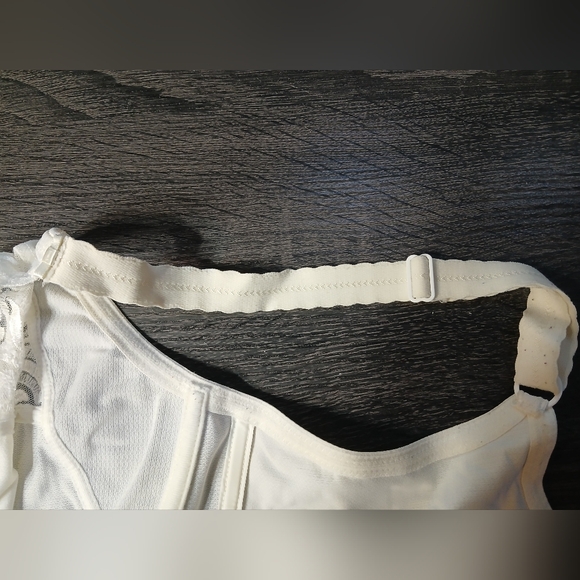 Chantelle Full Coverage Underwire Ivory Lace Bra 42DD - Picture 15 of 16